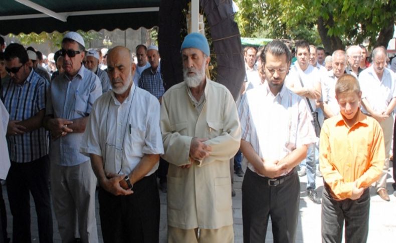 Mısır ordusunun katlettiği sivil halk için gıyabı cenaze namazı kılındı