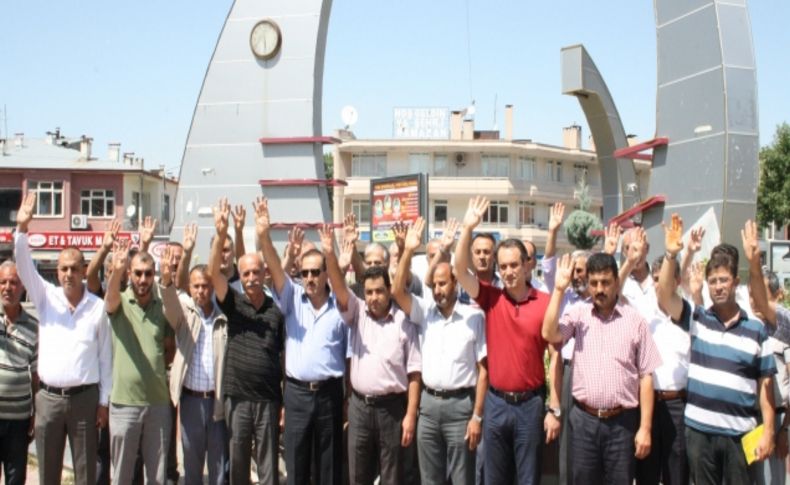 Mısır'a Rabia selamlı destek
