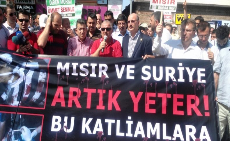 Mısır'daki katliamı protesto ettiler