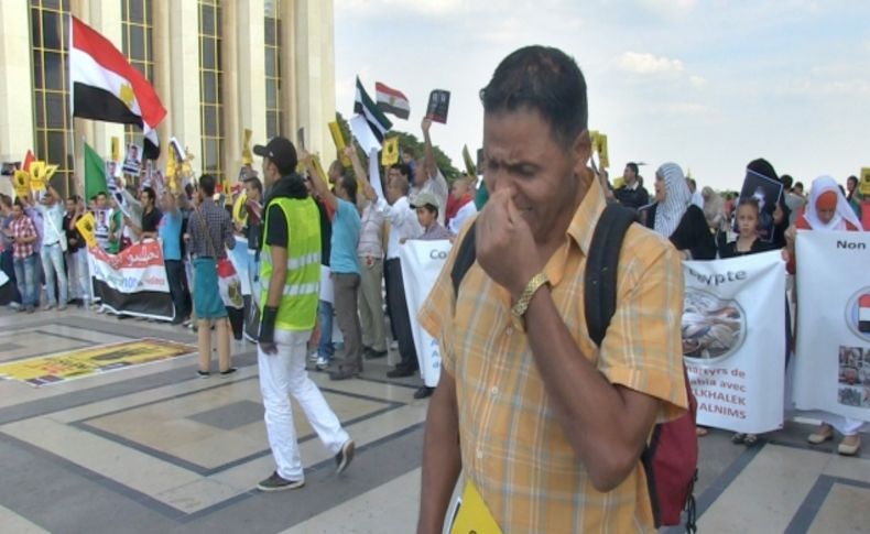Mısırlı gösterici gözyaşları içinde Erdoğan'a seslendi