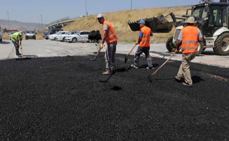 Bornova’da yol hamlesi