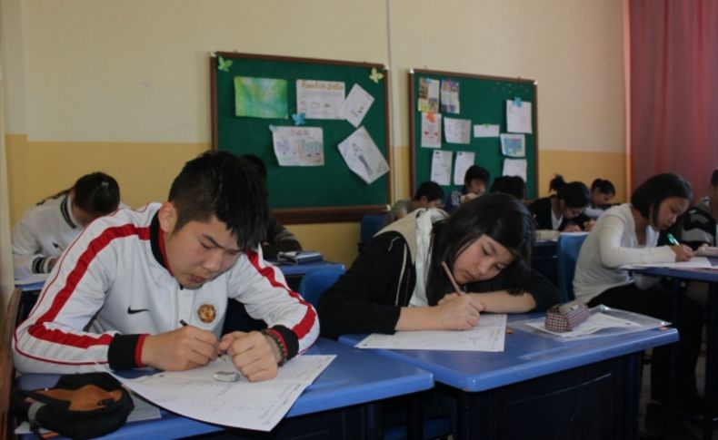 Moğol gençlerin hayali Türk okullarında okumak
