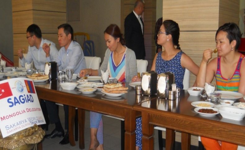 Moğolistanlı işadamları Akyazı'da