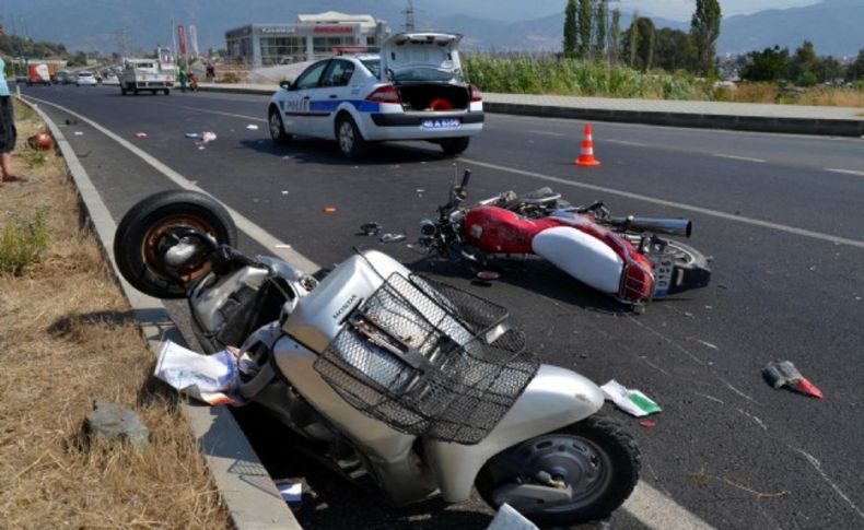 Feci kaza: Motosikletler çarpıştı sürücüler öldü