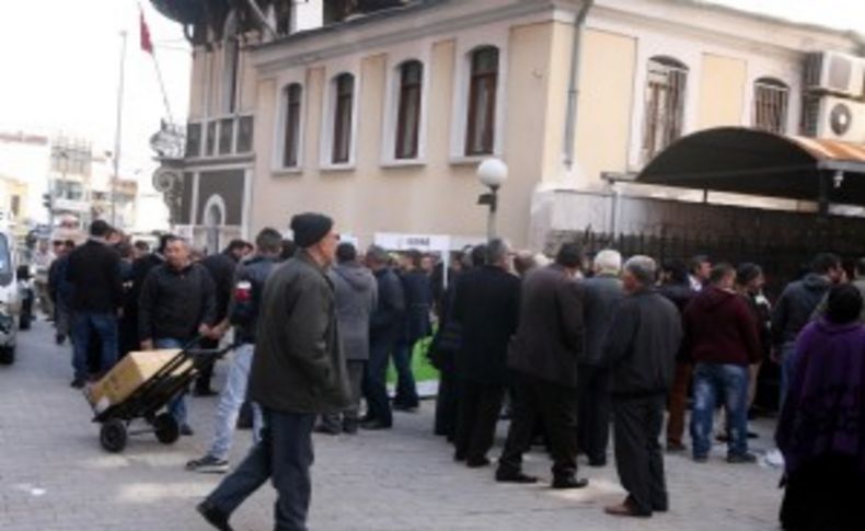 İzmir Müftülüğü'nde hac yoğunluğu