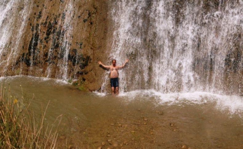 Muradiye Şelalesi turistlerin akınına uğruyor