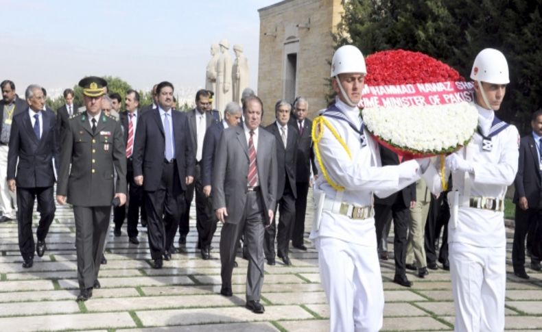 Navaz Şerif, Anıtkabir’i ziyaret etti