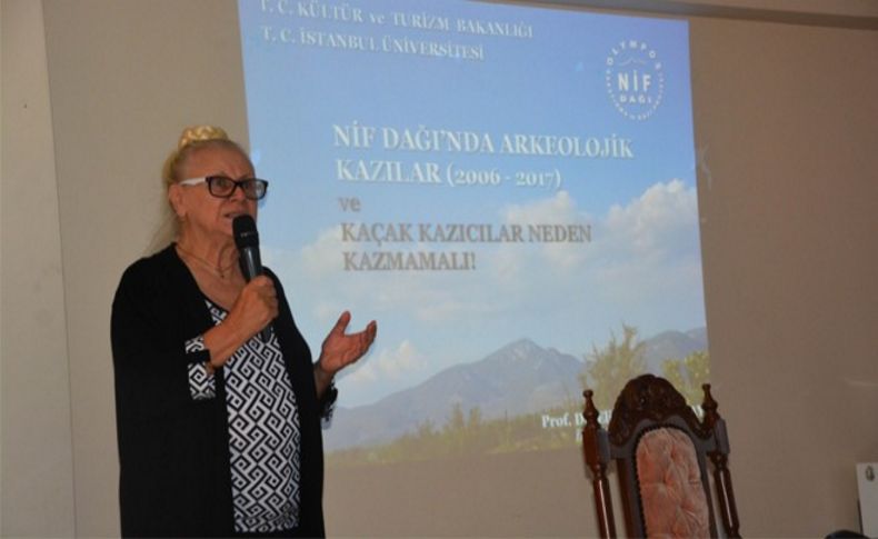 Nif'te kaçak kazı konferansı