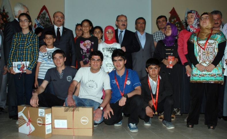 ‘Nizip Efendimiz'in Nurlu Hayatı’nı Okuyor’ yarışmasının ödülleri verildi