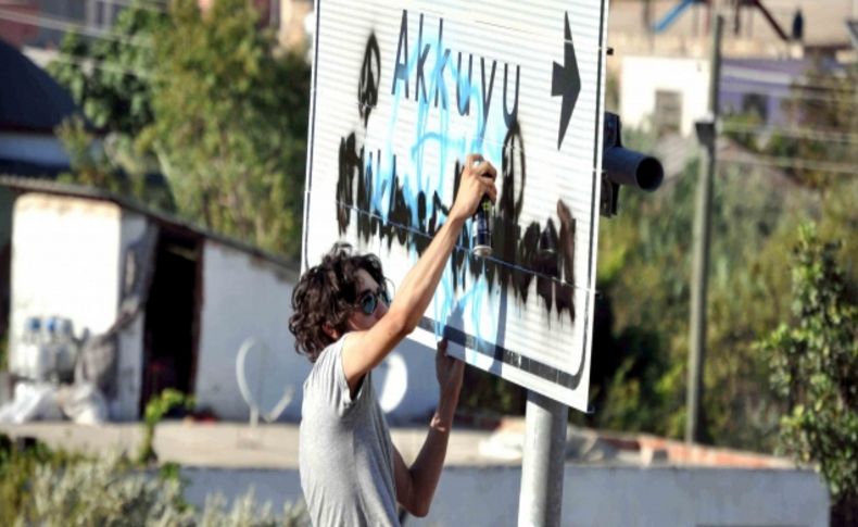 Nükleer karşıtları Mersin-Antalya yolunu trafiğe kapattı