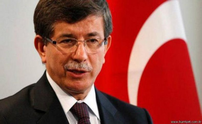 O üniversite Davutoğlu'nun konferansını iptal etti