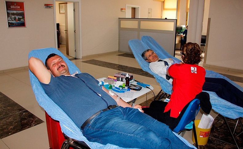 Ödemiş Belediyesi çalışanlarından kan bağışı
