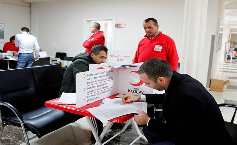 Ödemiş Belediyesi’nden Kızılay’a destek