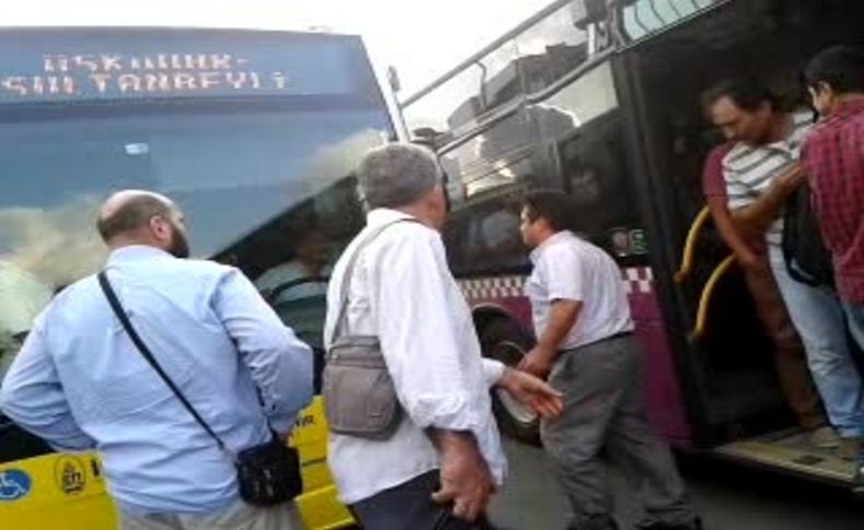 Öfkeli otobüs şoförünü yolcular zor ikna etti (Özel)
