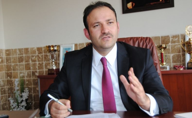Öğrenciler, her okudukları kitap için haritada bir ili işaretliyor