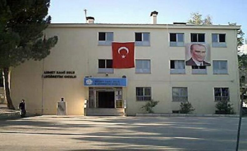 Öğretmene saldırıya kınama