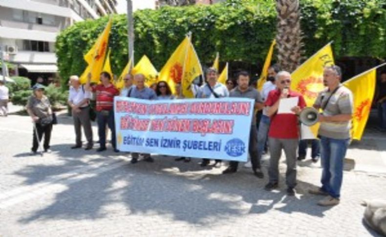 İzmir'de öğretmenler eğitim yılını eylemle kapattı