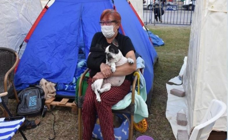 Önce evi yandı, sonra deprem vurdu