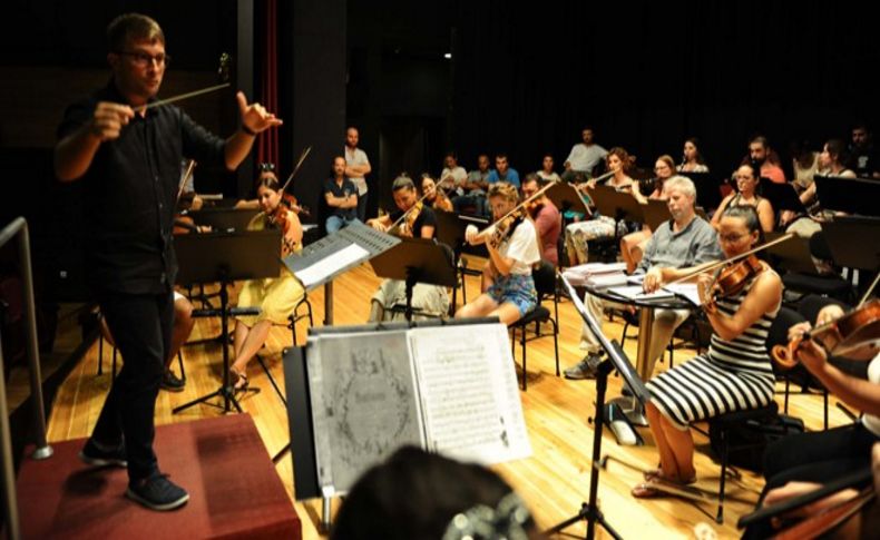 Orkestra şefleri Karşıyaka’da yetişiyor