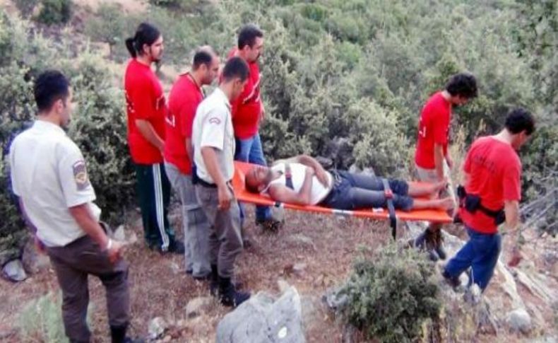 Ormanda kaybolan tatilciyi 10 saat sonra akut buldu