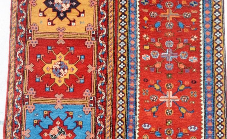 Örselli'de gençler tekstil fabrikalarına gidince, el dokuma halı üretimi düştü