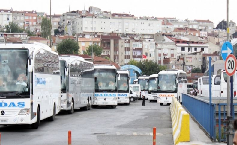 Otogarda otobüs ve yolcu trafiği azaldı