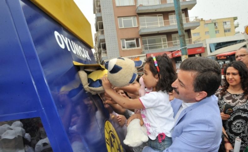 Oyuncaklar çocuklar için toplanıyor