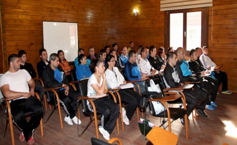 Özyurt'tan antrenörlere çağrı: Gece gündüz çalışın yeni sporcular keşfedin