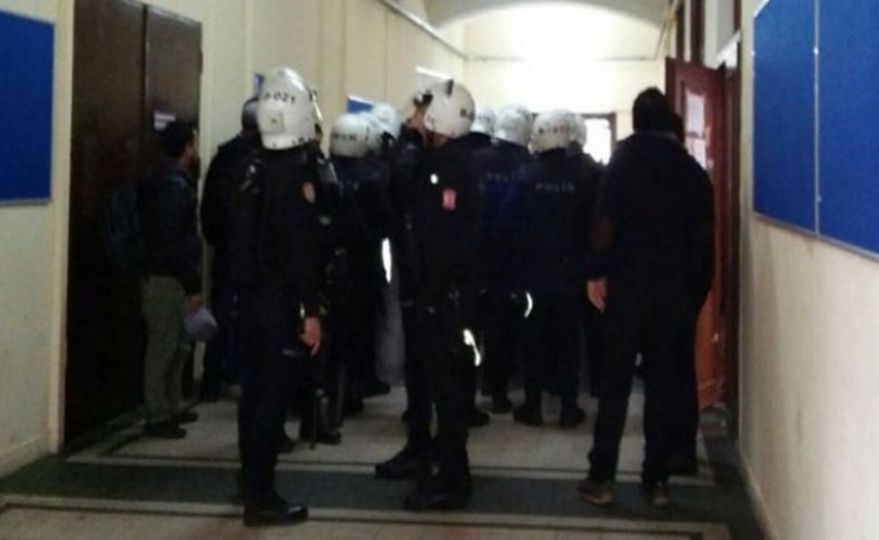 Flaş! İstanbul Üniversitesi'ne polis girdi: 13 gözaltı