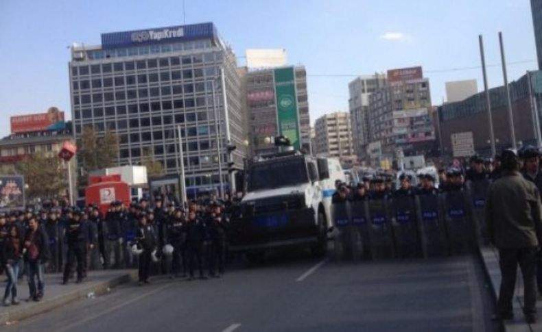 Polis bu kez öğretmenlere saldırdı!