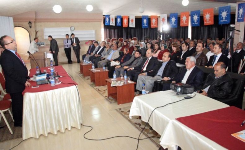 Prof. Dr. Akgün: Zayıf hükümetler döneminde kaybeden devamlı Türkiye oldu