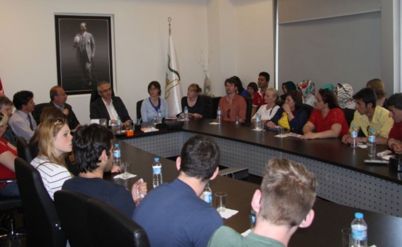 Proje için Uşak’a gelen öğrenciler UOSB’yi ziyaret etti