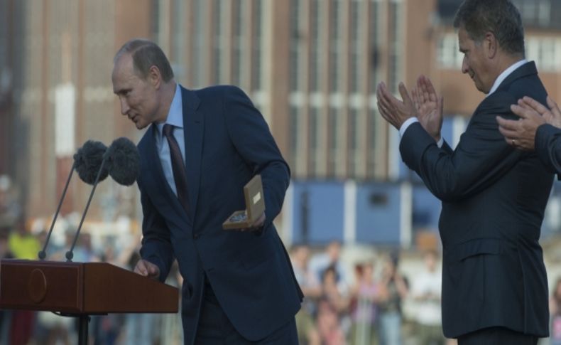 Putin: Amerikalı eski ajan Snowden hala Rusya'da, ABD'ye iade yok
