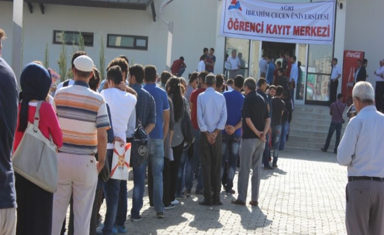 Rektör Aslan: En önemli şey, Ağrı halkının öğrenciyi bağrına basmasıdır