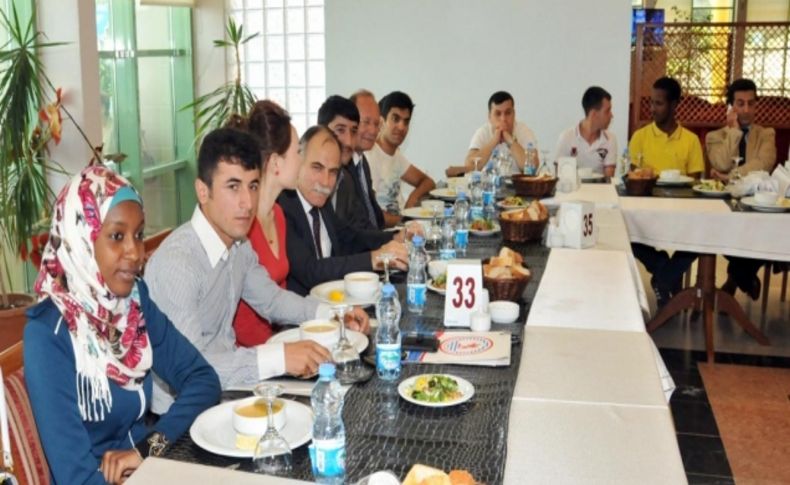 Rektör Prof. Dr. Hüseyin Akan, yabancı öğrencileri dinledi