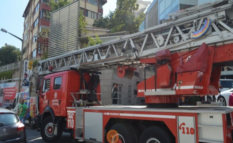 Rezidansta yangın paniği