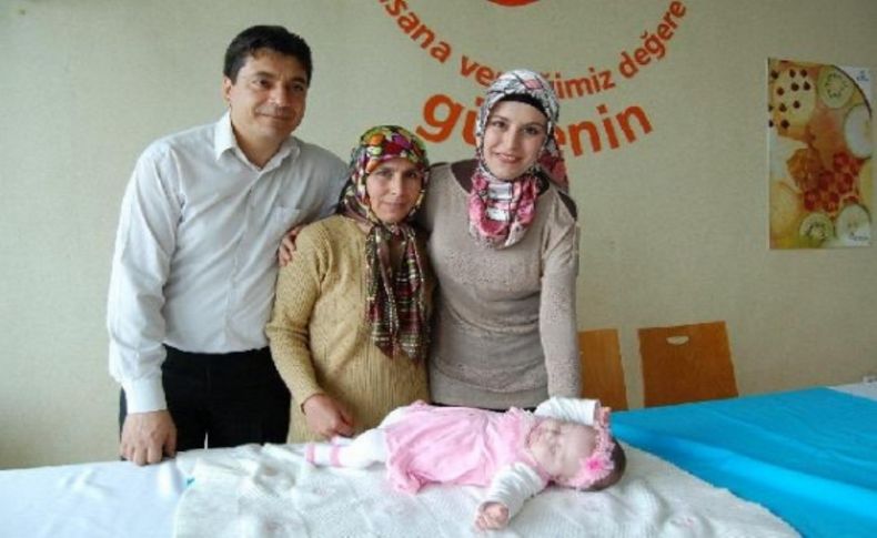 Riske rağmen, karaciğer naklinden 20 ay sonra anne oldu