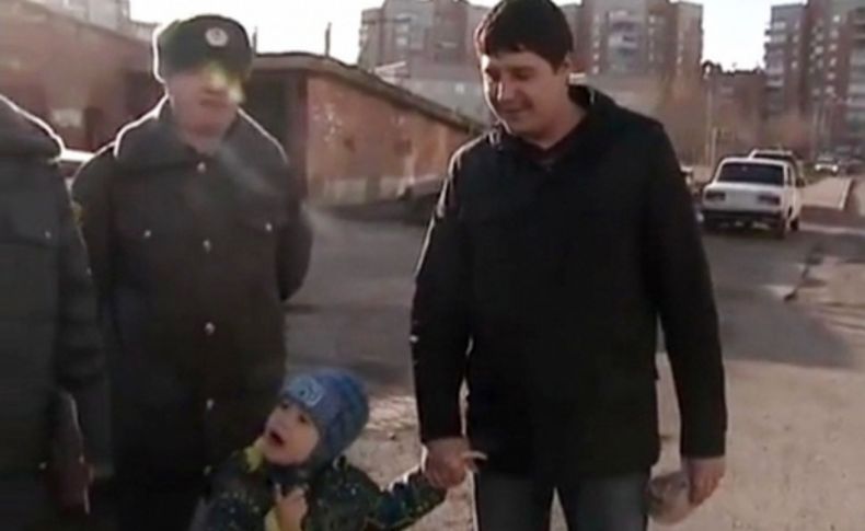 Rus afacan, babasını trafik görevlilerine böyle ispiyonladı