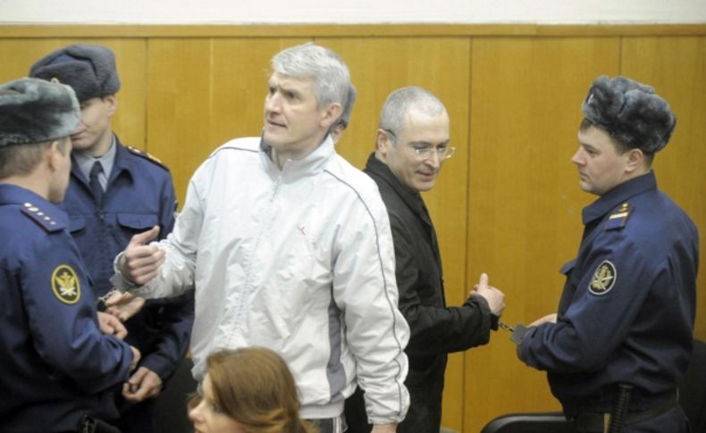 Rusya’da 110 bin mahkum iş adamına af; Hodorkovski de listede