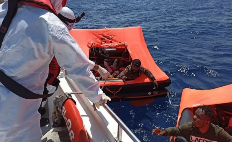Sahil Güvenlik 24 sığınmacıyı kurtardı