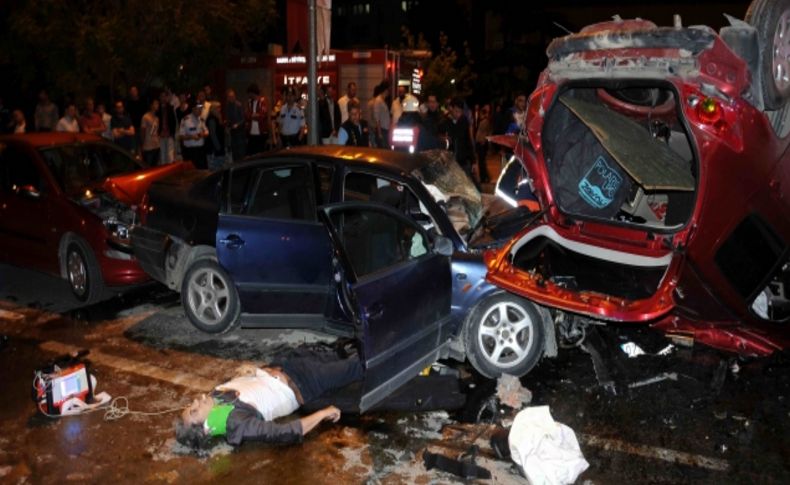 Samsun'da feci kaza: 3 ölü, 5 yaralı