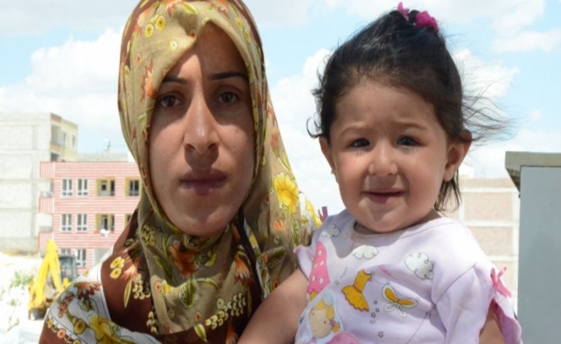 Şanlıurfa'da 3 kişilik Erdal ailesi 4 gündür sokakta yaşıyor