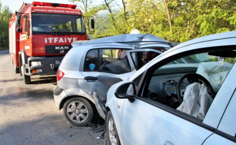 Sapanca'da trafik kazası: 2 yaralı