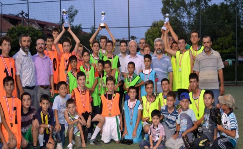 Saruhanlı'da Kuran kursu öğrencileri futbol turnuvasında yarıştı
