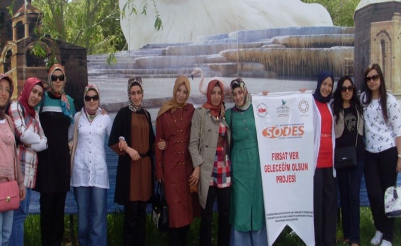 Savur'da görev yapan öğretmenler, Van ve Diyarbakır'ı gezdi