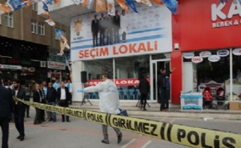 AK Parti seçim bürosuna saldırı: Eski vekilin oğlu öldü
