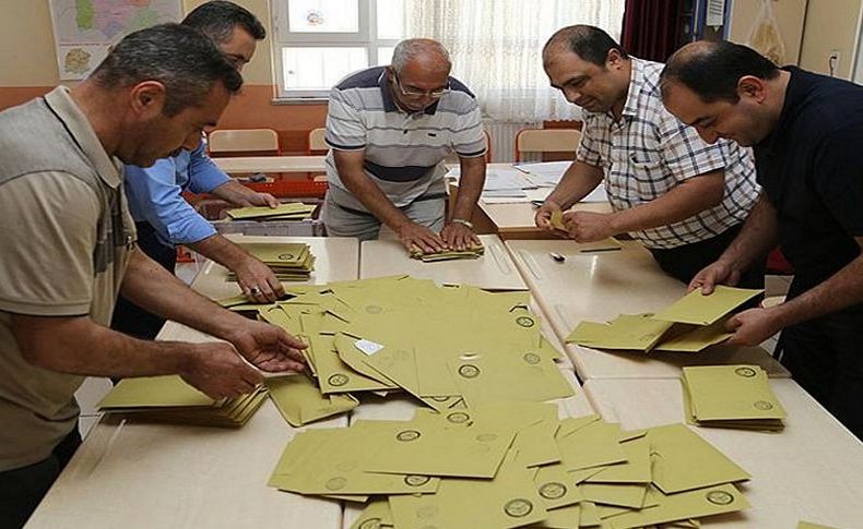 Seçimlerle ilgili ilginç ayrıntı: 18 kişiden birisi sandık başında görevli olacak