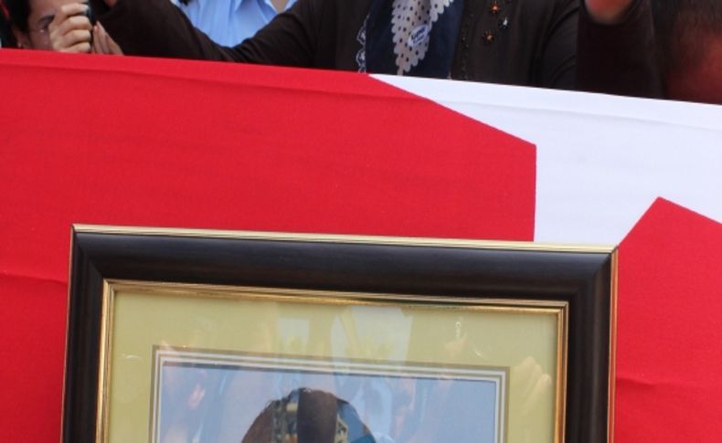 Şehit Komiser Mustafa Sarı için valilikte tören düzenlendi