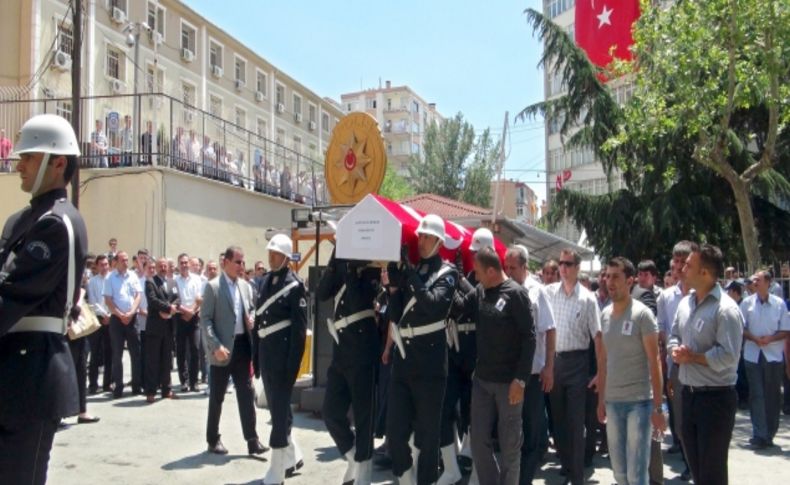 Şehit polis memuru törenle uğurlandı