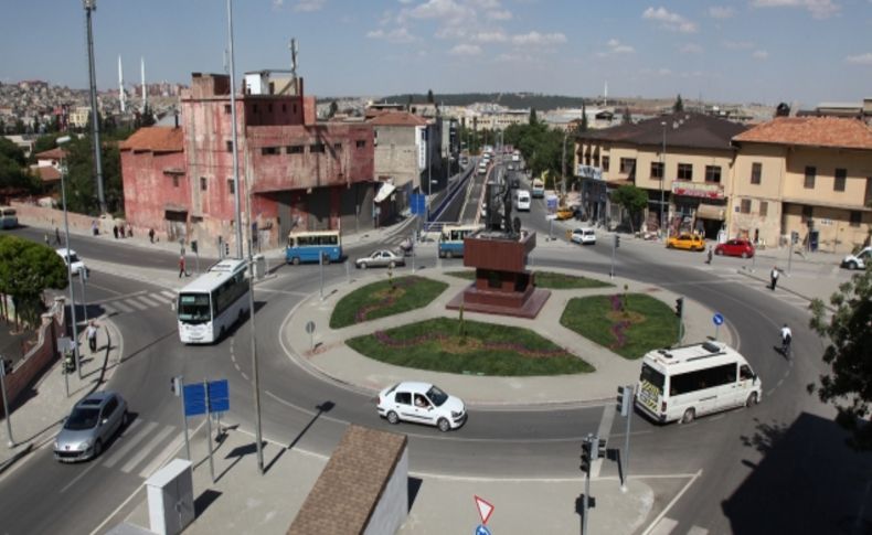 Şehreküstü Köprülü Kavşağı trafiğe açıldı